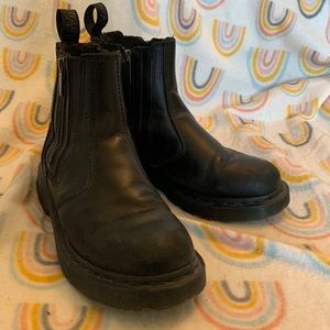 Dr. Martens 2976, Chelsea Zip Boots with Wintergrip